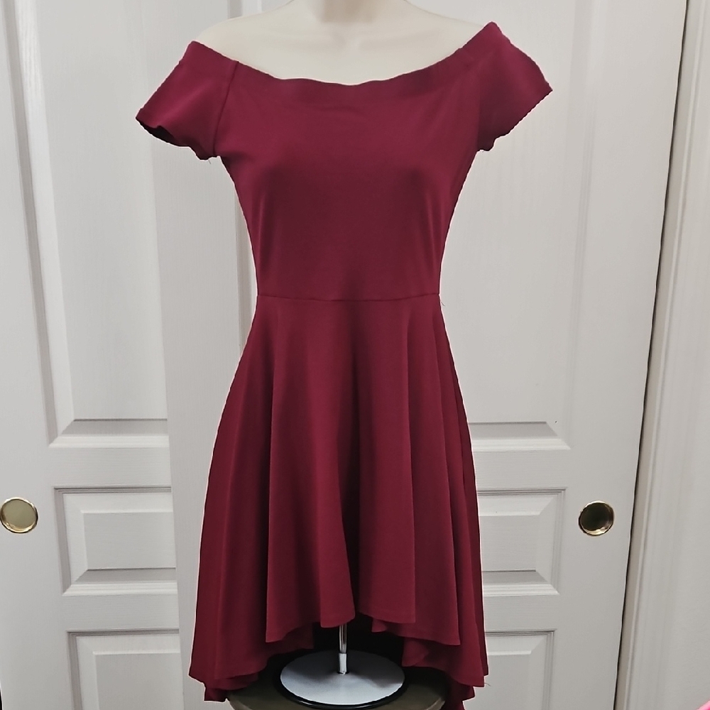 Windsor | "All The Rage" Burgundy Off the shoulder Skater High-Low Dress Size M